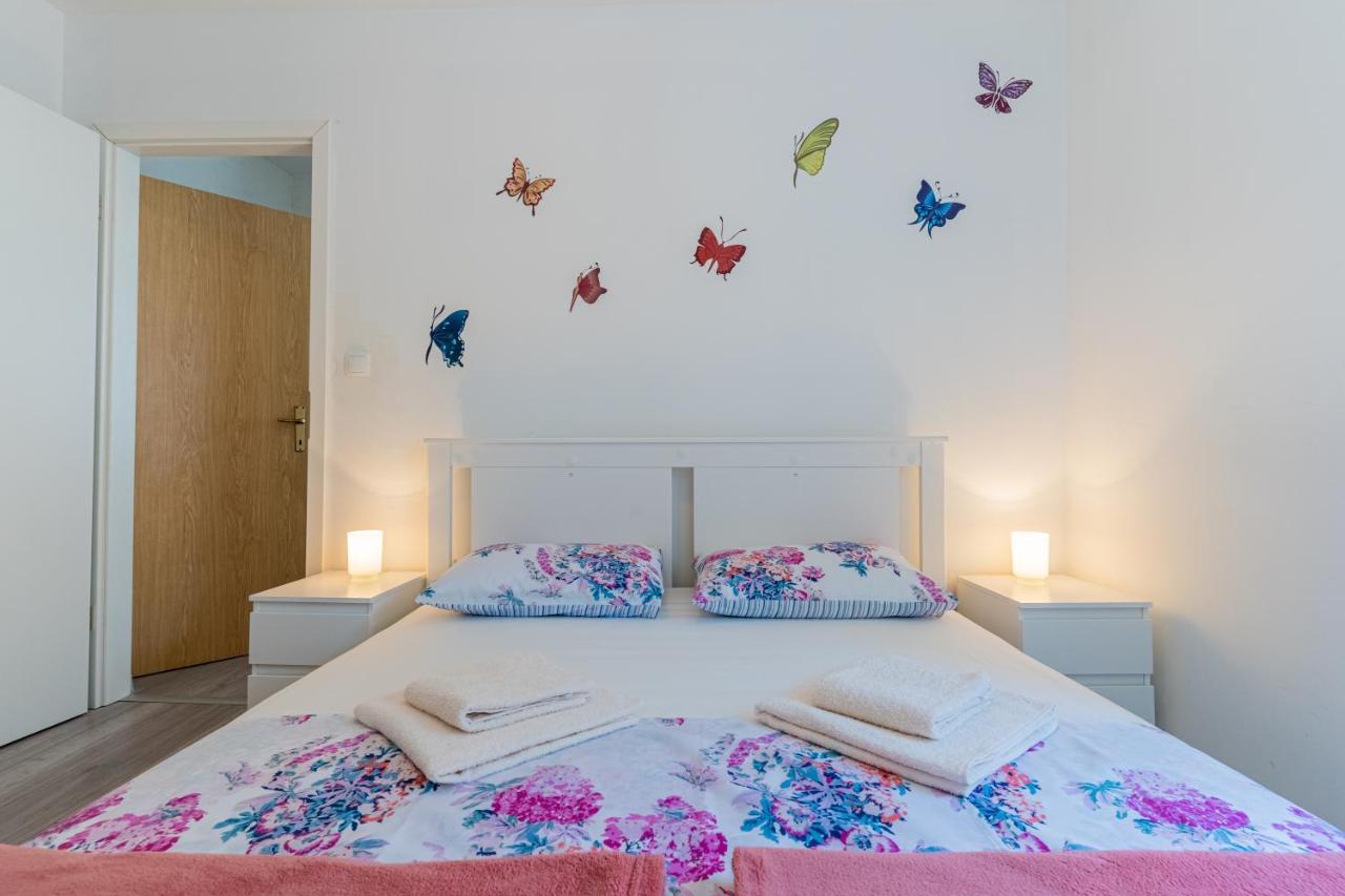 Apartman Antonija Cres Exteriör bild