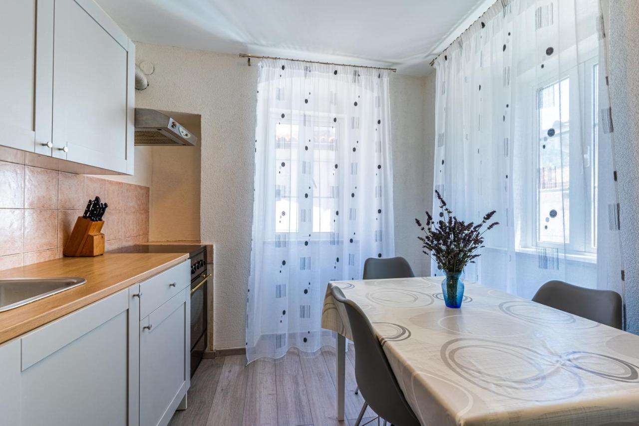 Apartman Antonija Cres Exteriör bild